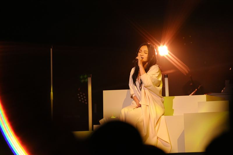 高流四週年推「不插電」形式演唱會回歸音樂初心，首場邀請徐佳瑩High唱海音館。（圖／高雄流行音樂中心提供）