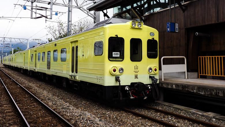 觀光列車山嵐號6676次今日傳出因車軸故障，造成延誤，對此，台鐵稍早證實此消息，已另派編組前往載客。（圖／雄獅旅遊官網)