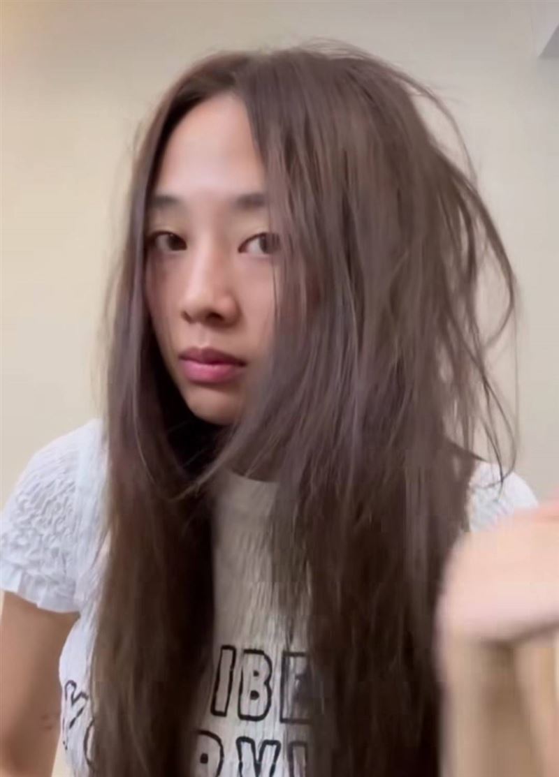 鬼鬼（吳映潔）素顏膚質依舊很好。（圖／翻攝自鬼鬼IG）