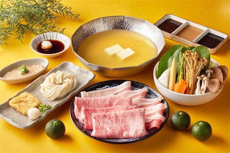 秋季限定柚子鍋，售價480元，另收一成服務費。（圖／品牌業者提供）