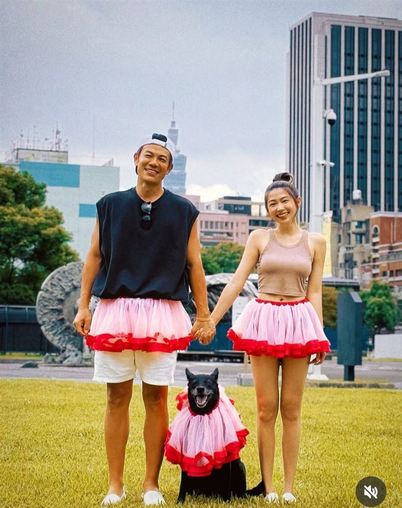 陳志強（左）澄清曾智希（右）並非懷孕，而是投入劇組拍攝。（圖／翻攝自IG）