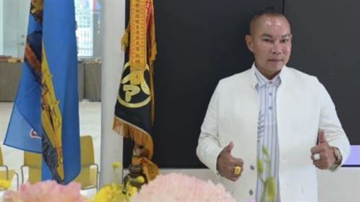 吊車大王擁4妻14兒女　大女兒身分曝光了