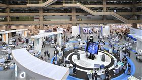 2025台灣創新技術博覽會10/16於台北世貿登場，集結19國近450家參展單位、展出逾1,100項專利與創新技術。展會聚焦AI應用與永續發展，規劃五大展區與跨域論壇，涵蓋半導體、資安、生醫、綠能等關鍵領域，完整呈現台灣產學研能量，打造科技交流與國際合作平台。（圖／外貿協會提供） 