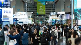2025台灣國際智慧能源週與淨零永續展10月29日登場，結合再生能源與企業永續，展出太陽光電、風電、儲能、碳匯、綠金等創新解方，並舉辦國際論壇與媒合活動，串連全球趨勢與在地實踐，打造亞太最大綠色經濟展會平台。（圖／外貿協會提供） 
