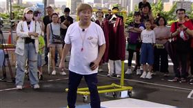 胡瓜上節目闖關（圖／民視提供） 