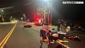 台南市玉井區台三線12晚間7時許發生一起車禍，3輛機車撞成一團，一共7人送醫。（圖／翻攝畫面）