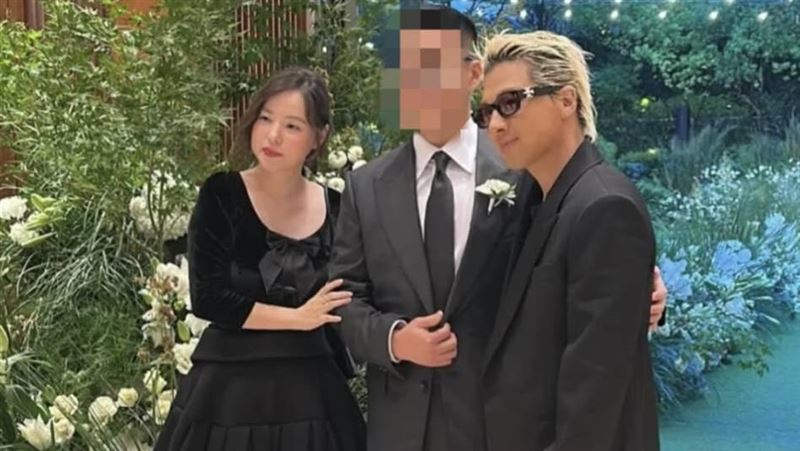 閔孝琳（左）跟太陽（右）出席婚宴，近況曝光。（圖／翻攝自X）