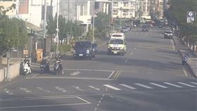 洪男在警局輕生後，被緊急送醫急救（圖／翻攝畫面）