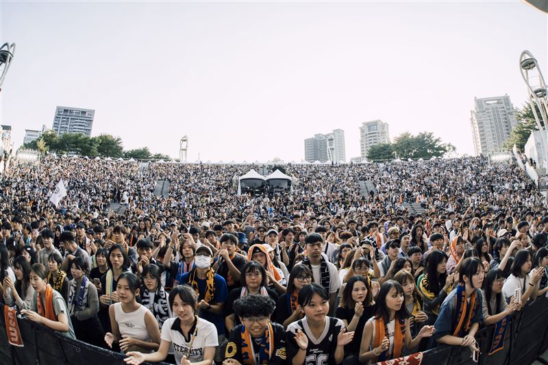 2025搖滾台中熱力落，兩日吸引超過18萬人潮，新聞局長：秋日最強音浪在台中！　（圖／臺中市政府提供）