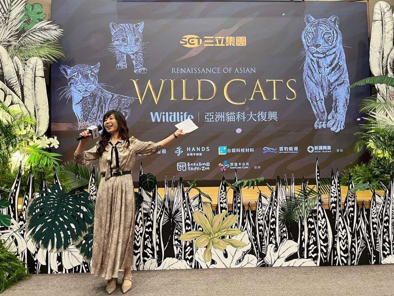 被犀牛寶寶「撞醒」的女主播，白心儀曝光地球救援之路的奇蹟。感謝珍古德博士親自寫信鼓勵。（圖／白心儀提供）