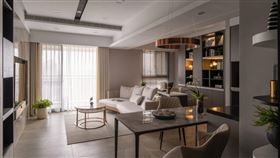 精工巧藝砌築雅緻工岩苑　灰色調現代家居。(圖／幸福空間-我思空間設計有限公司)