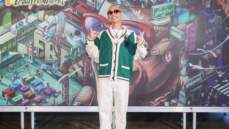 金曲歌王鍍金3個月　心碎曝母親重病倒下