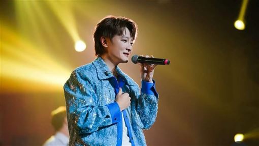 阿沁拋震撼彈：卸歌手身分　下一步動向曝