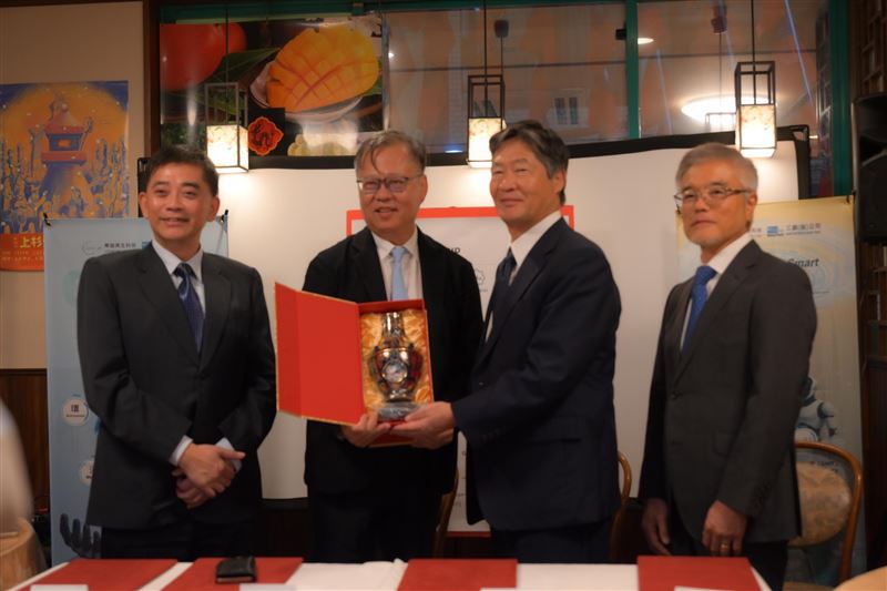 台日重磅合作！三顧與CM Plus簽署MOU打造「AI武士刀」生技平台