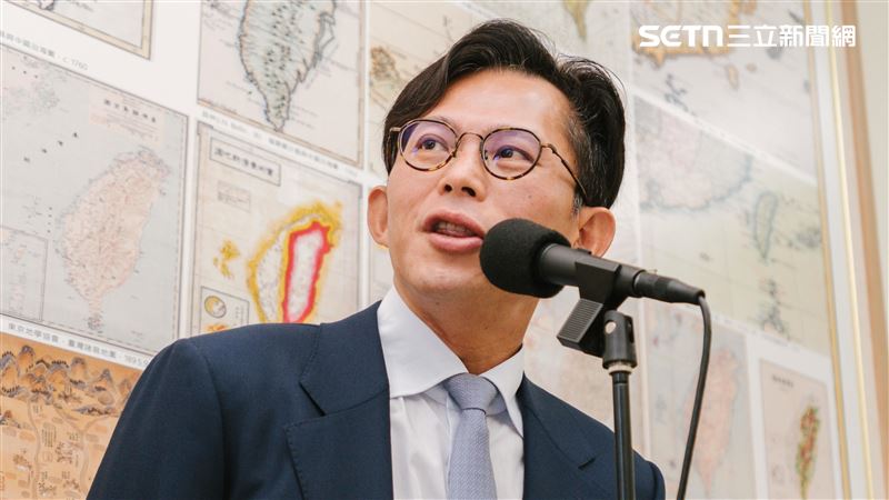 黃國昌操弄駭客!1招讓科技宅男當工具人