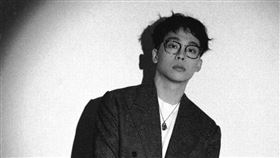 賀瓏更新社群頭貼。（圖／翻攝自賀瓏IG）