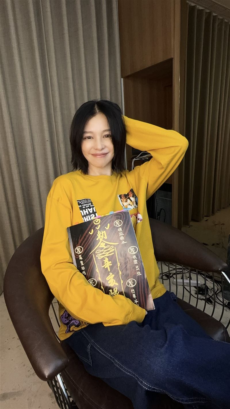 徐若瑄剪去長髮。（圖／華映娛樂提供）