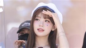 韓籍啦啦隊「夢幻三本柱」李珠珢、李雅英、南珉貞擔任一日店長。