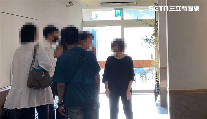 孫姓空服員的親友及同事前來告別式弔唁。（圖／翻攝畫面）