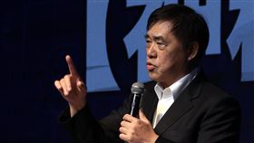 國民黨青年智庫新書發表會（1）國民黨青年智庫12日在台北舉行「藍晒圖：重構國民黨的時代倡議」新書發表會，黨主席候選人郝龍斌（圖）出席，致詞分享政見與理念。中央社記者趙世勳攝　114年10月12日