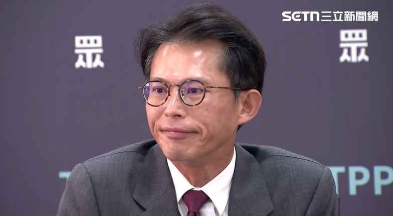 央廣內鬼官網掛五星旗，爆原本「國慶也要攻擊」，周軒認為，後續偵辦上黃國昌可能是重要證人。（圖／翻攝畫面）