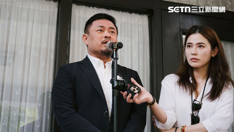 針對長榮空姐猝逝案，勞動部長洪申翰表示，事實經過都在釐清當中，他也呼籲長榮公司應誠懇面對基層員工的需求。（圖／記者楊士誼攝影）