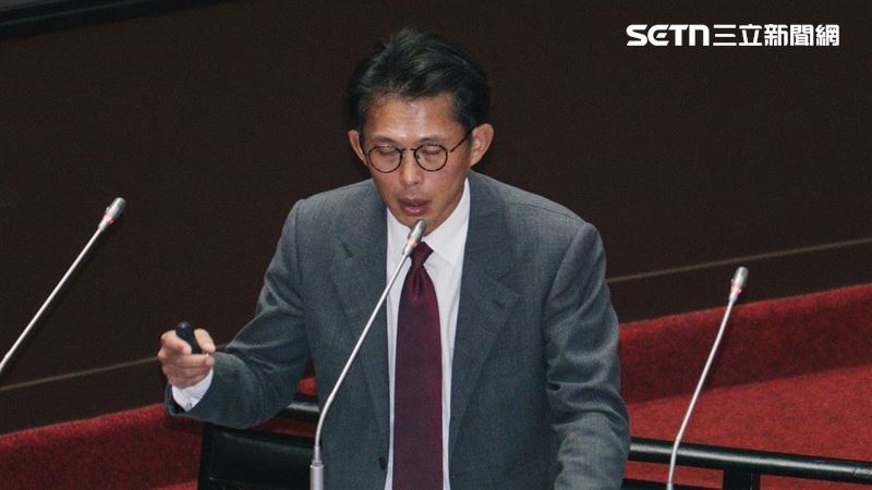 週刊喊告黃國昌！她：若進土城發千份雞排