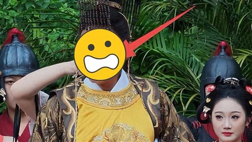 資深男星扮古裝打工　斷崖式衰老慘況曝