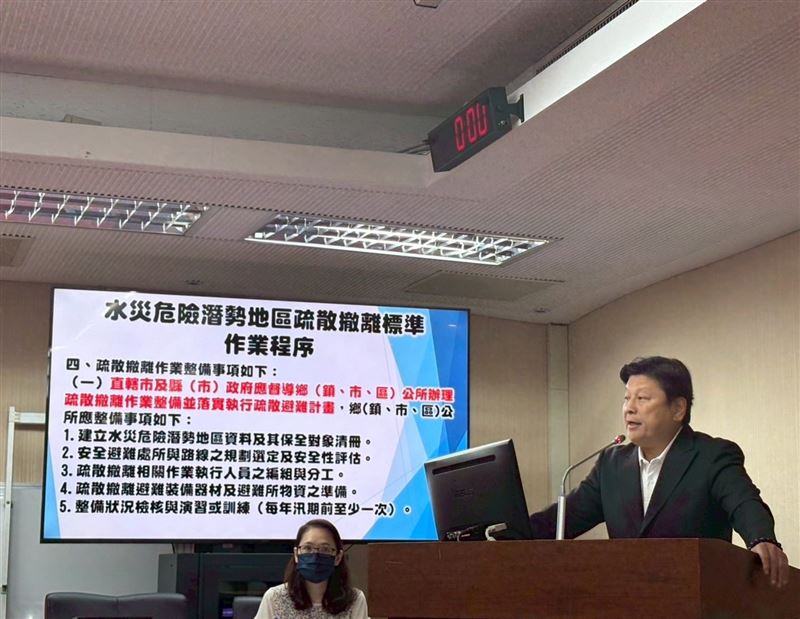 傅崐萁堅稱，「花蓮縣政府」非法定強制撤離執行單位。（圖／翻攝自傅崐萁臉書）