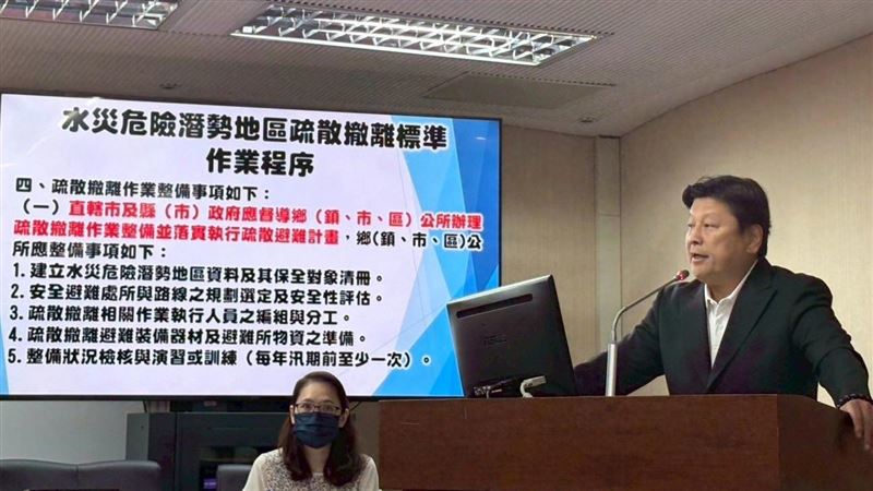 傅崐萁撇撤離責任 他批:連法條都不會看