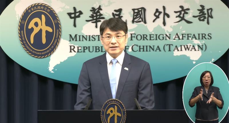 外交部發言人蕭光偉主持例行記者會。（圖／翻攝自外交部YT）