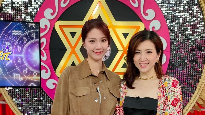 港姐陳曉華與廖家儀（右）同台（圖／JET提供）