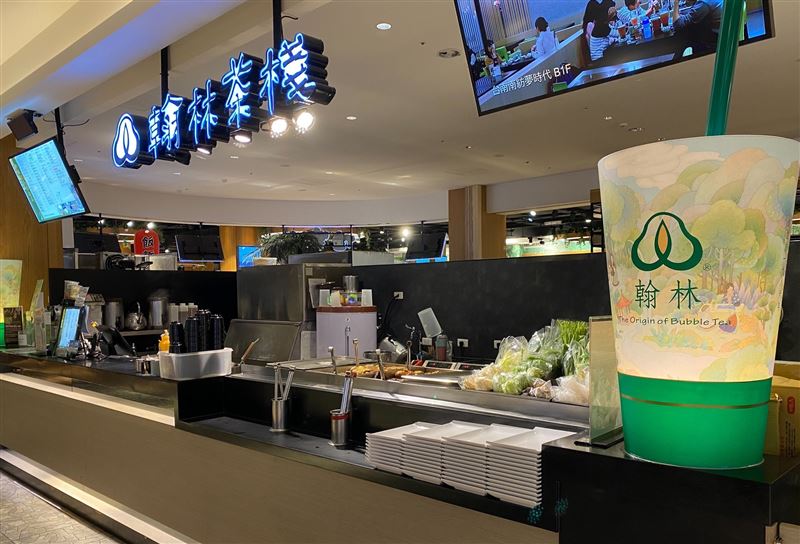 麗寶OUTLET週年慶10/17優惠開跑，滿額再抽機車、iPhone17。（圖／麗寶OUTLET MALL提供）