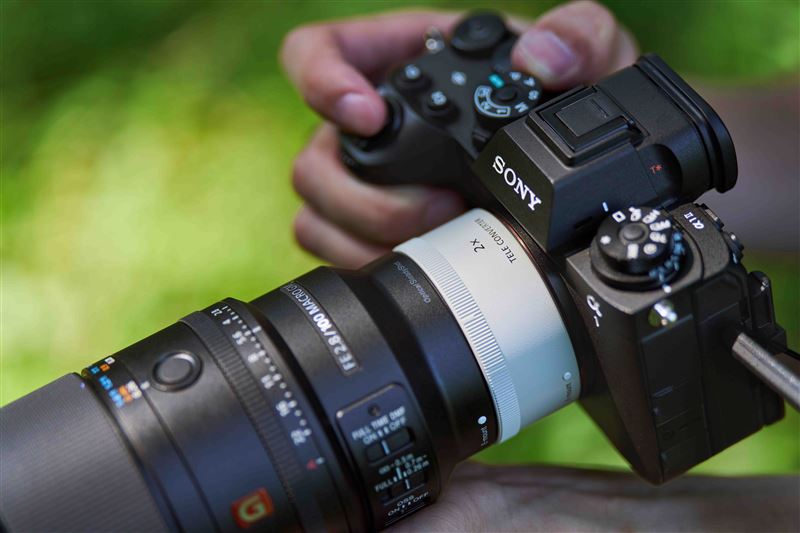 FE 100mm F2.8 Macro GM OSS鏡頭外接增距鏡（另售），放大倍率可進一步提升至最高2.8倍