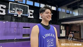 新竹攻城獅練習生梁瀚。（圖／記者蔡厚瑄攝影）