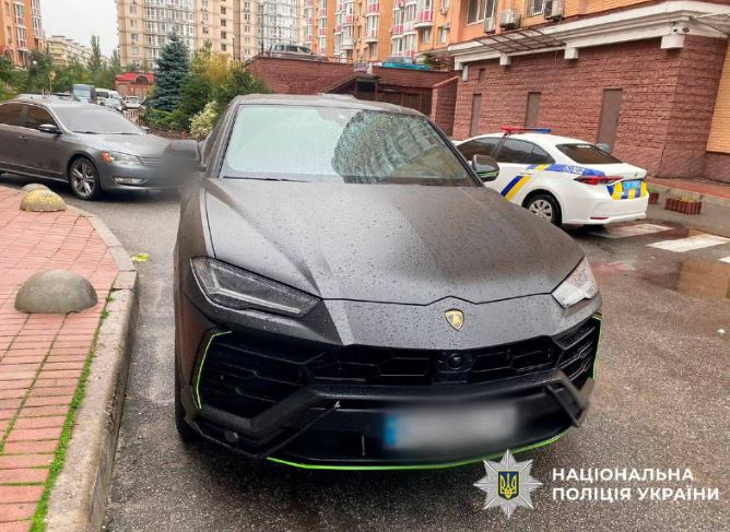 比特幣崩跌後隔天，基輔警察就發現康斯坦丁死於豪車內。（圖／翻攝自Telegram＠Поліція Києва）
