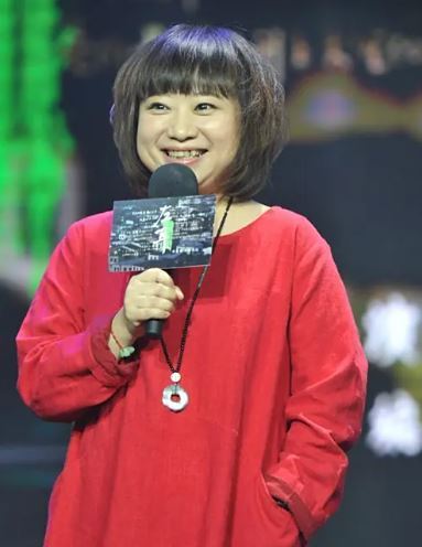宋伊人的演技，讓導師饒雪漫當場驚呼：「好兇啊，妹妹！」（圖／翻攝自微博）