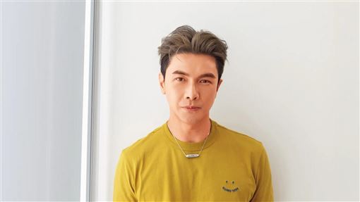 傳熄燈倒數　謝佳見早早斷開夜店副業