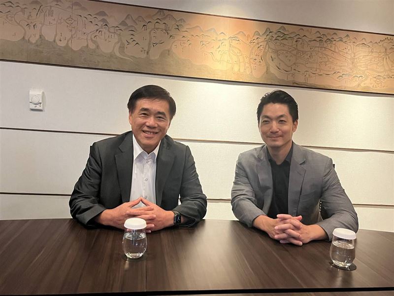 蔣萬安和郝龍斌會面，力挺是「合適的黨主席人選」（圖／翻攝自郝龍斌臉書）