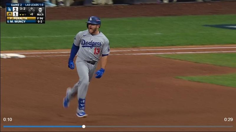 孟西（Max Muncy）炸裂陽春砲幫道奇追加保險分。（圖／翻攝自MLB推特）