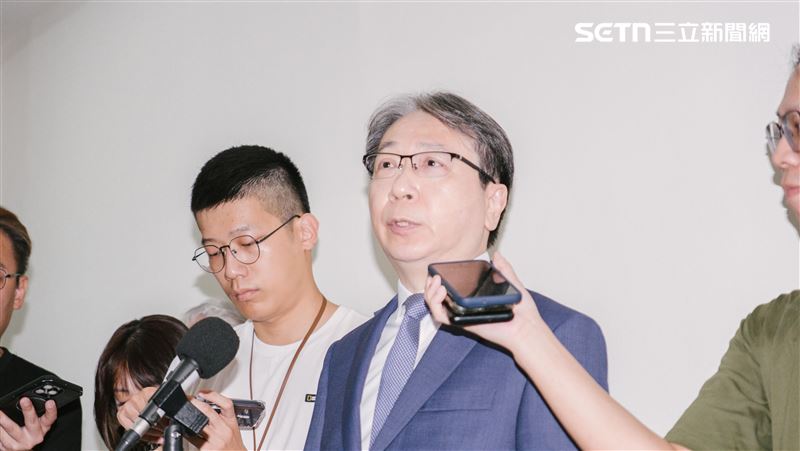 黃國昌養狗仔爭議燒　國安局：啟動調查！