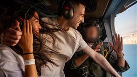 被哈瑪斯囚2年變富翁　輝達工程師平安獲釋身價翻4倍！同事：股票大漲了（圖／翻攝自X平台 @Noa Argamani）