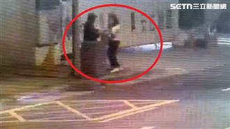 畫面曝！街友想玷汙白衣女…精神恍惚被逮