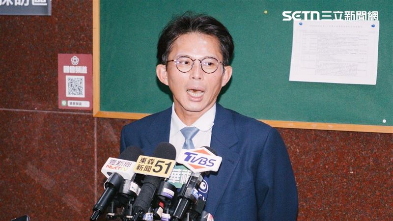 民眾黨主席黃國昌接連遭爆指揮狗仔集團、吸收駭客。（圖／記者楊士誼攝影）