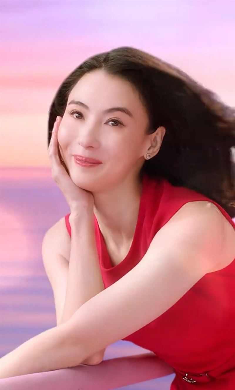 張柏芝拍攝新廣告，重現經典台詞。（圖／翻攝自微博）