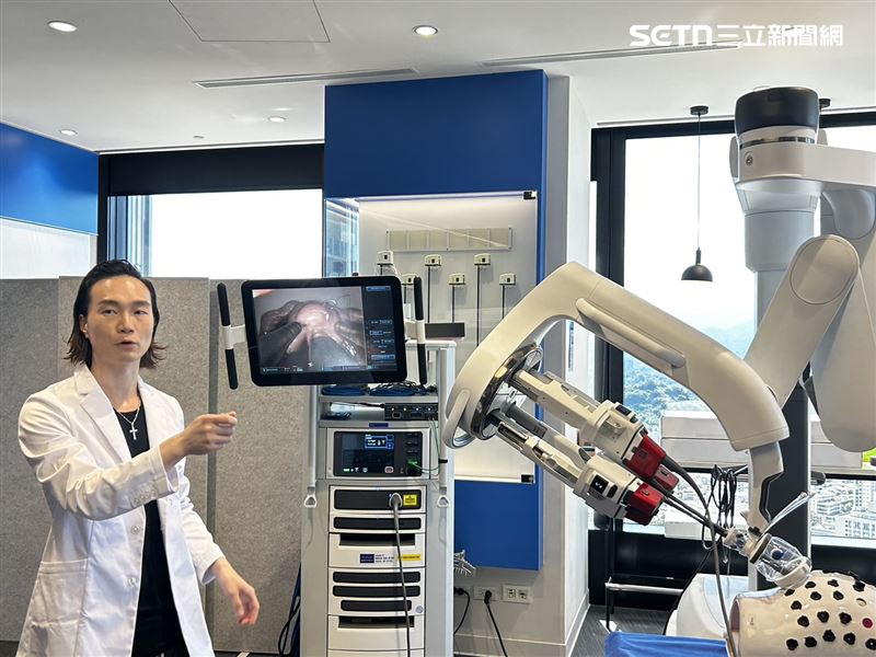 李偉浩表示,子宮肌瘤是女性骨盆腔最常見的腫瘤。(圖/記者簡浩正攝影)