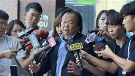 民進黨立委王世堅出席中常會前受訪（圖／記者劉秀敏攝影）