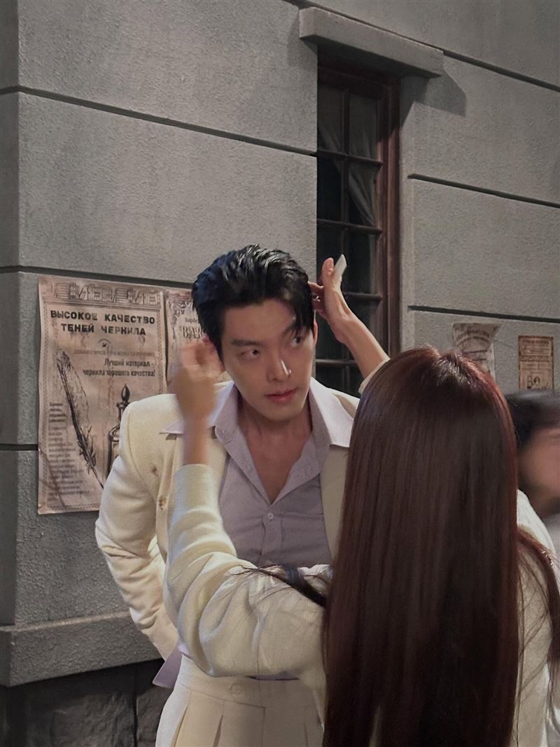 金宇彬時常在社群平台與粉絲分享日常。（圖／翻攝自IG @___kimwoobin）