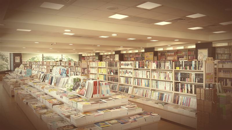 政大書城花蓮店宣布歇業 網哭:花蓮人損失
