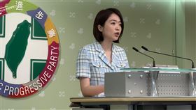 民進黨發言人韓瑩主持中常會後轉述記者會（圖／記者劉秀敏攝影）